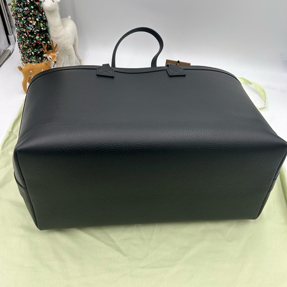 Women’s Burberry pebble grain, leather check lined , large shopping tote - Picture 5 of 14